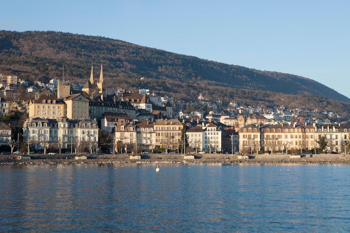 Ferienwohnung City Centre With Lake View Neuenburg Exterior foto